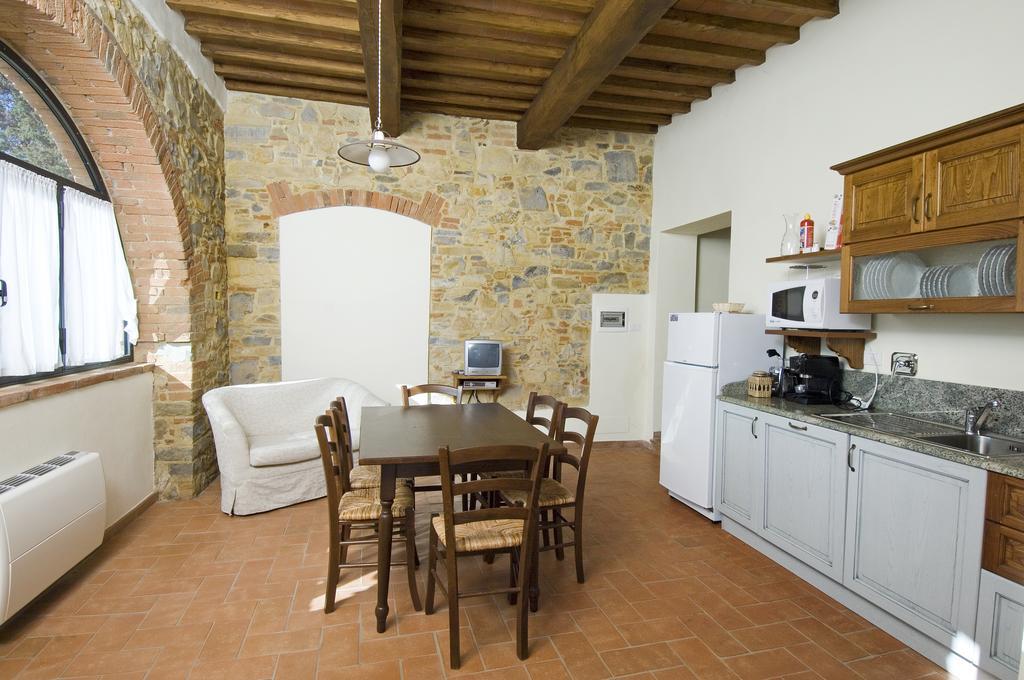 Agriturismo Campo Lungo San Donato in Poggio Rum bild