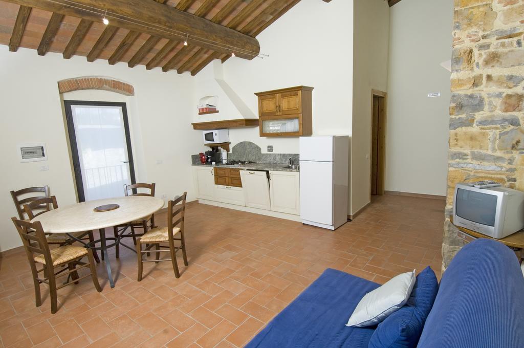 Agriturismo Campo Lungo San Donato in Poggio Rum bild